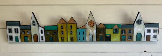 Long House - Green and Tan