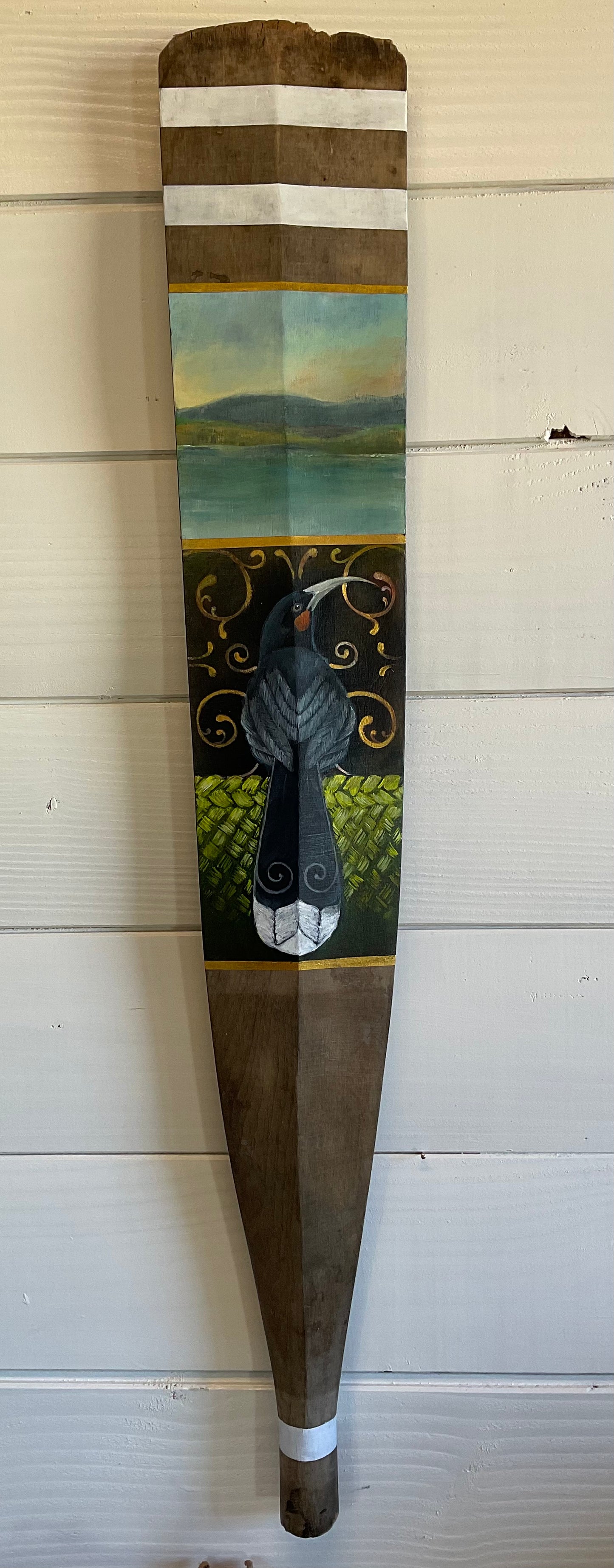 Huia on Rimu Oar